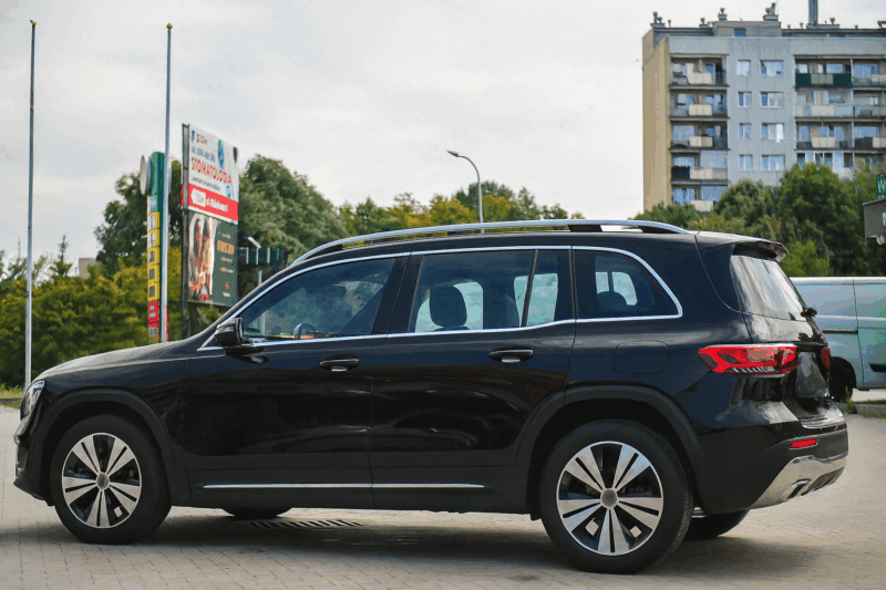 Samochód z wypożyczalni samochodów - Wypożycz Bus w Rzeszowie