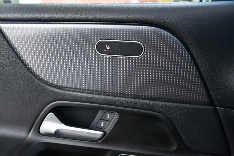 Samochód z wypożyczalni samochodów - Wypożycz Bus w Rzeszowie