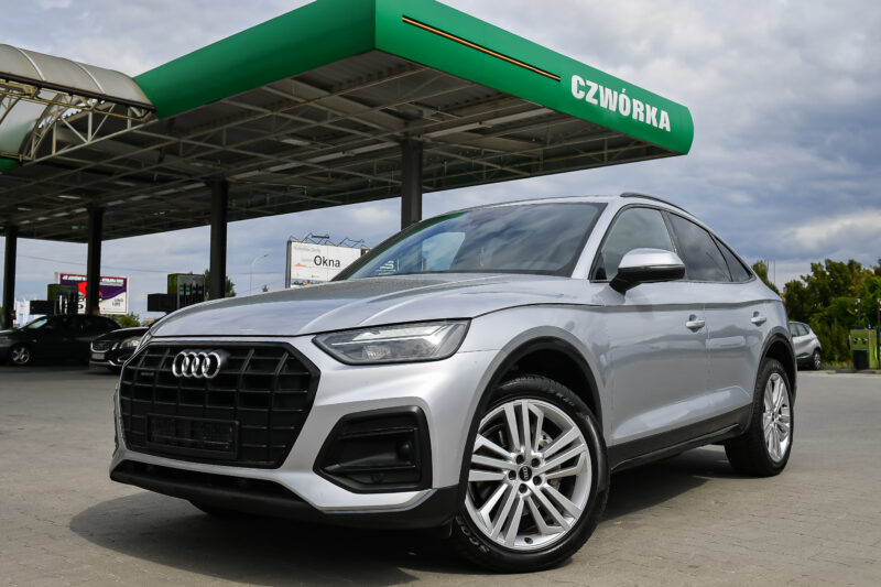 Samochód z wypożyczalni samochodów - Wypożycz Bus w Rzeszowie