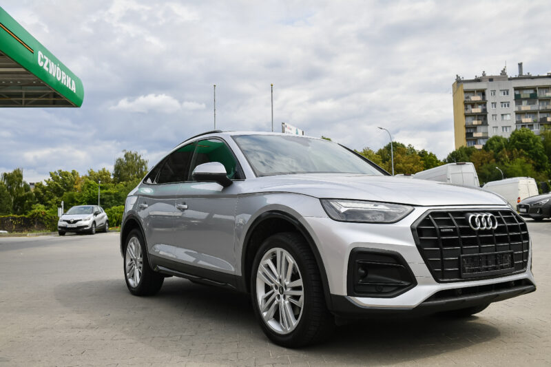 Samochód z wypożyczalni samochodów - Wypożycz Bus w Rzeszowie