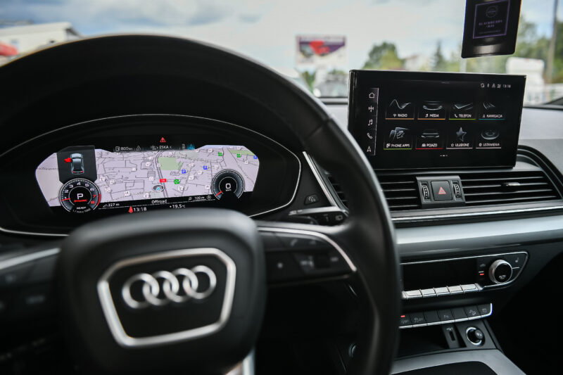 Samochód z wypożyczalni samochodów - Wypożycz Bus w Rzeszowie