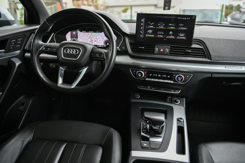 Samochód z wypożyczalni samochodów - Wypożycz Bus w Rzeszowie